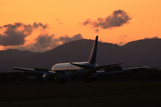 BOEING 767-300 (JA608A) - May 31, 2023:HND-HKD.
