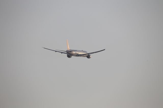 BOEING 777-300ER (TC-LJC)
