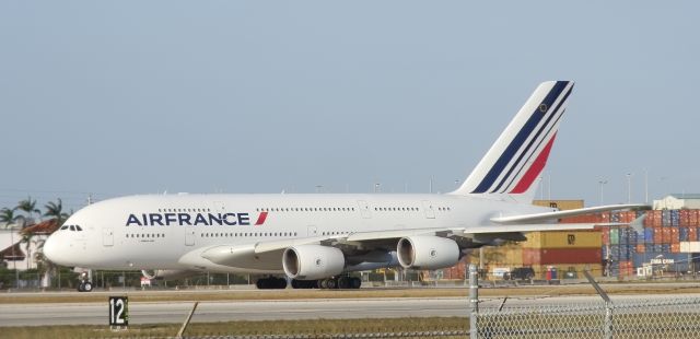 Airbus A380-800 (F-HPJC)