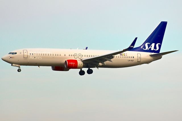 Boeing 737-700 (LN-RGF)