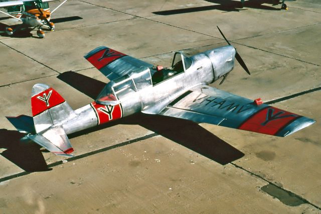 — — - DE HAVILLAND DHC-1 CHIPMUNK T10 - REG : VH-AMV (CN C1/0174) - PARAFIELD AIRPORT ADELAIDE SA. AUSTRALIA - YPPF 23/10/1983