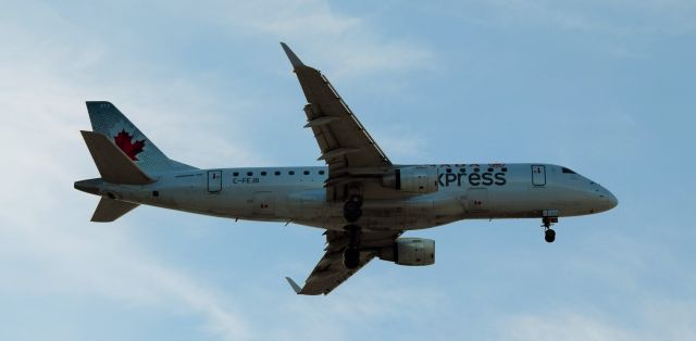 Embraer ERJ 175 (C-FEJB)