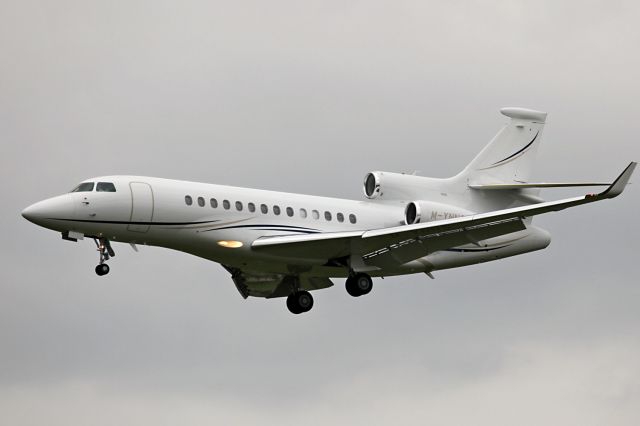 Dassault Falcon 7X (M-YNNS)