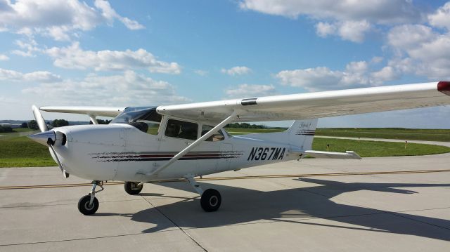 Cessna Skyhawk (N367MA)