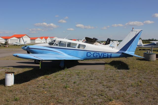 Piper PA-30 Twin Comanche (C-GVEH) - C-GVEH Piper PA-30 stationné à laéroport de Joliette CSG3 QC. le 12-08-2018