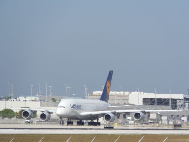 Airbus A380-800 (D-AIMH)