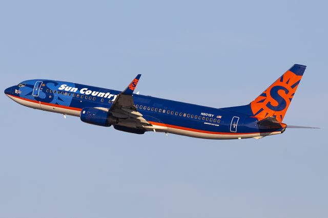 Boeing 737-800 (N801SY)