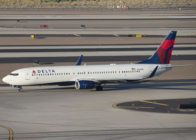 Boeing 737-900 (N818DA)
