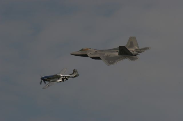 — — - P-51 and F-22 Heritage Flight EAA 2008