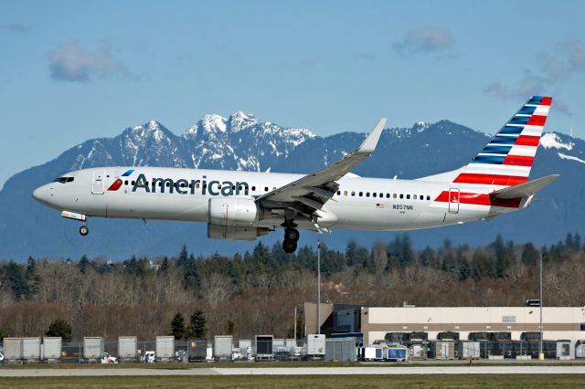 Boeing 737-800 (N857NN)