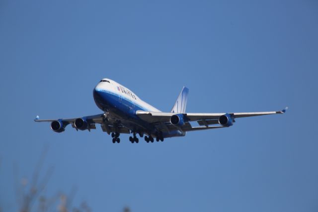 Boeing 747-400 (N174UA)