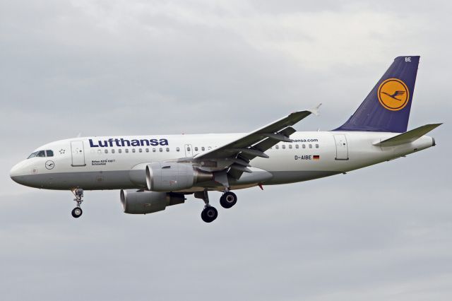 Airbus A319 (D-AIBE)