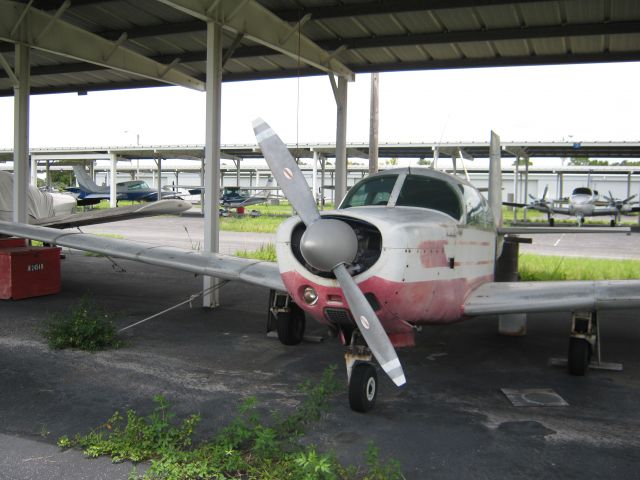 Mooney M-20 (N9219M) - CLEARWATER AIRPARK, CLEARWATER, FL, USA  07.17.2011