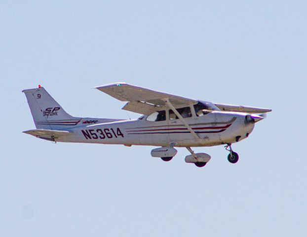 Cessna Skyhawk (N53614)