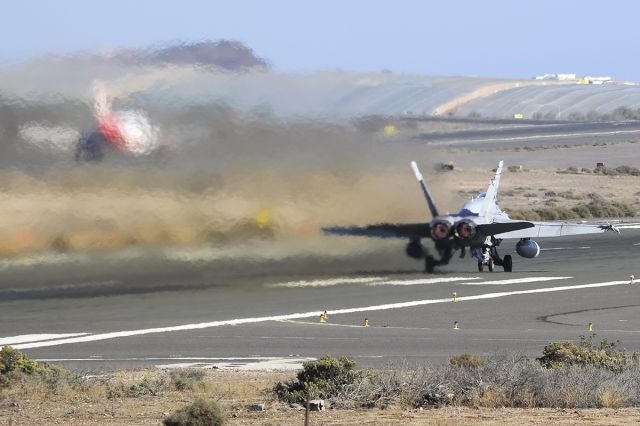 McDonnell Douglas FA-18 Hornet (C1588)