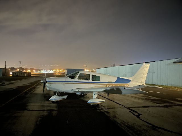 Piper Cherokee (N4550X) - A night view of N4550X at KMKE