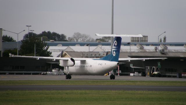 de Havilland Dash 8-300 (ZK-NEJ)