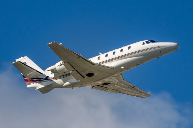 Cessna Citation Excel/XLS (N689QS)