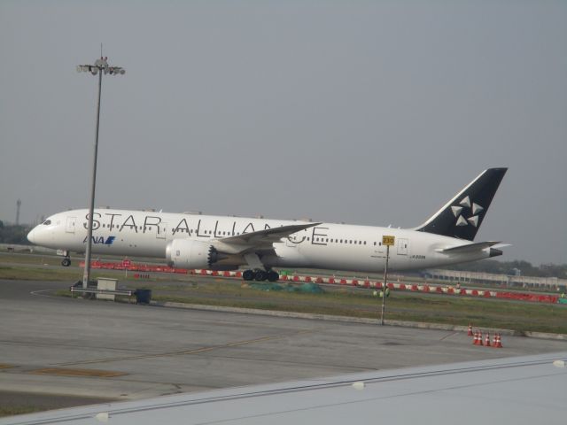 Boeing 787-9 Dreamliner (JA899A)