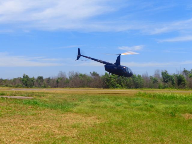 Robinson R-44 (PP-DUM)