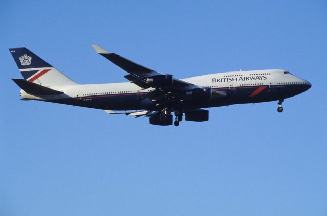 Boeing 747-400 (G-BNLH) - Final Approach to Narita Intl Airport Rwy34L on 1998/02/05