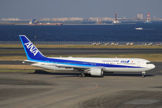 BOEING 767-300 (JA615A) - November 17th 2018:HND-OKJ