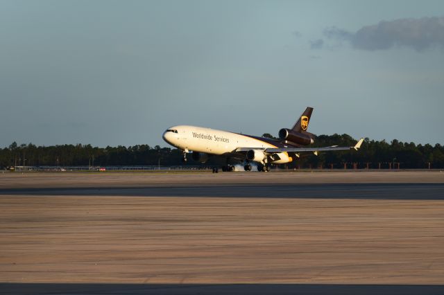 Boeing MD-11 — - Arriving KMCO 1828HRS 14OCT17