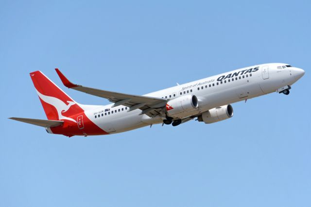 Boeing 737-800 (VH-VZM) - Getting airborne off runway 23.  Wednesday 29th October 2014.