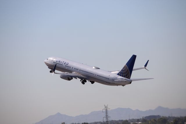 Boeing 737-900 (N77430)