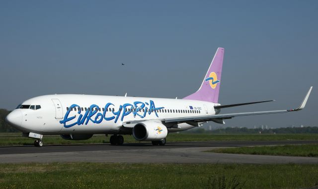 Boeing 737-800 (5B-DBZ)