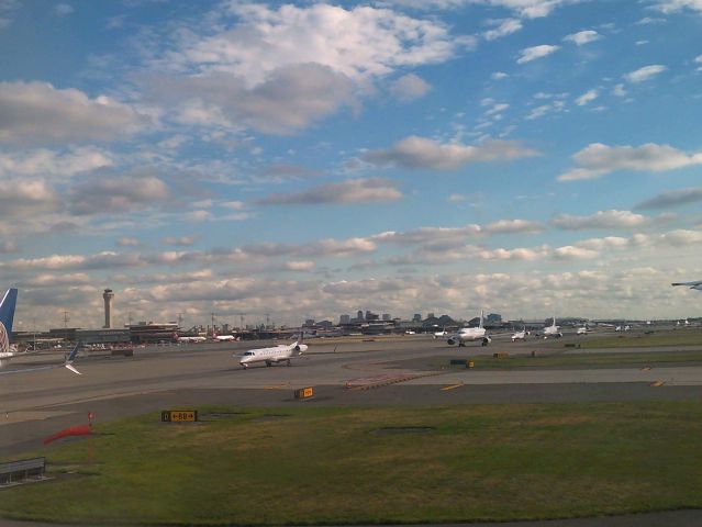 — — - Depature from KEWR take off RWY04L to KSFO