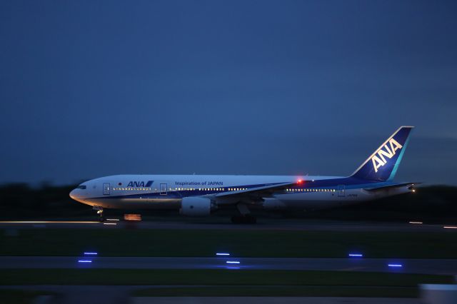 Boeing 777-200 (JA741A) - 28 July 2015:HKD-HND.