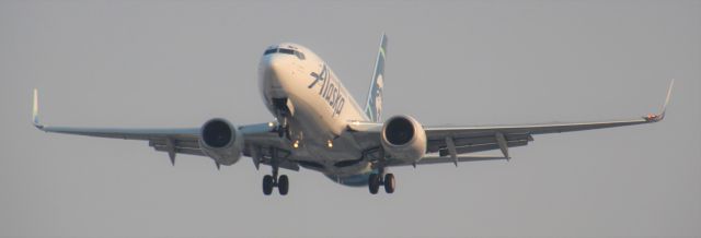Boeing 737-700 (N611AS)