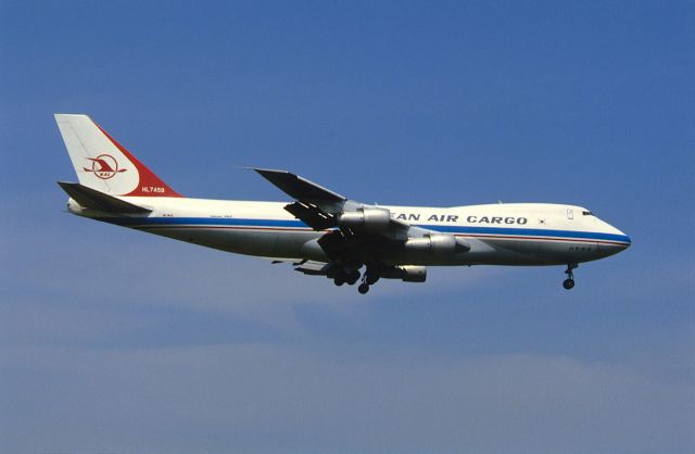 Boeing 747-200 (HL7459) - Final Approach to Narita Intl Airport Rwy16 on 1986/06/15