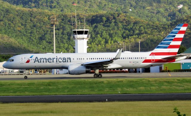 Boeing 757-200 (N177AN)