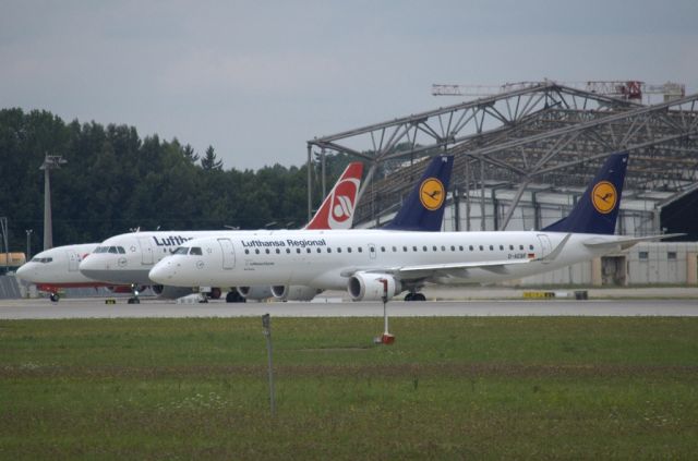 Embraer ERJ-190 (D-AEBF) - Embraer,Airbus and Boeing