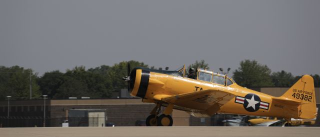 North American T-6 Texan (N5451E) - On flightline