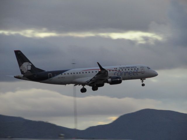 Embraer ERJ-190 (XA-ACJ)