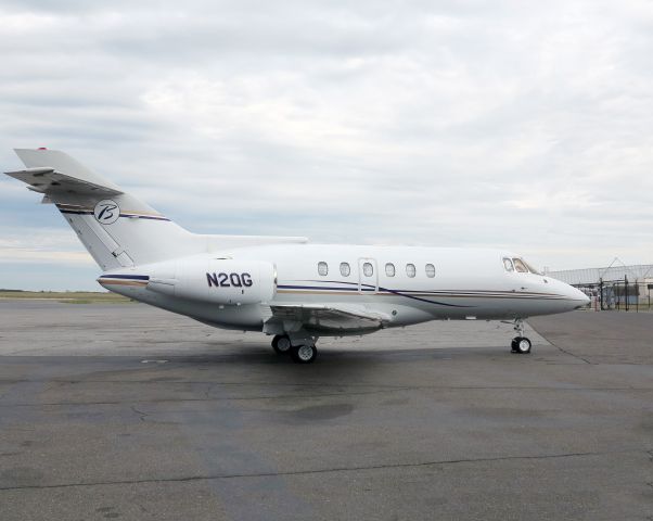 Hawker 800 (N2QG)