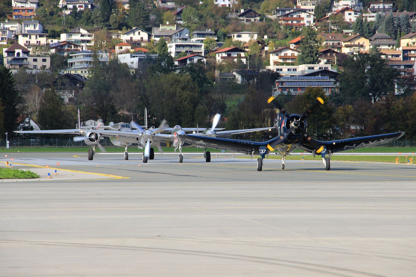 VOUGHT-SIKORSKY V-166 Corsair (OE-EAS)