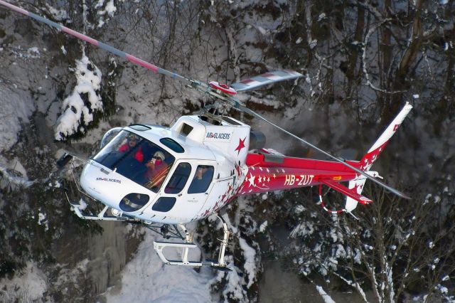 HB-ZUT — - AS.350B3 Ecureuil, Air Glaciers SAbr /outside Château-d'Oex (Switzerland) 01/29/2023