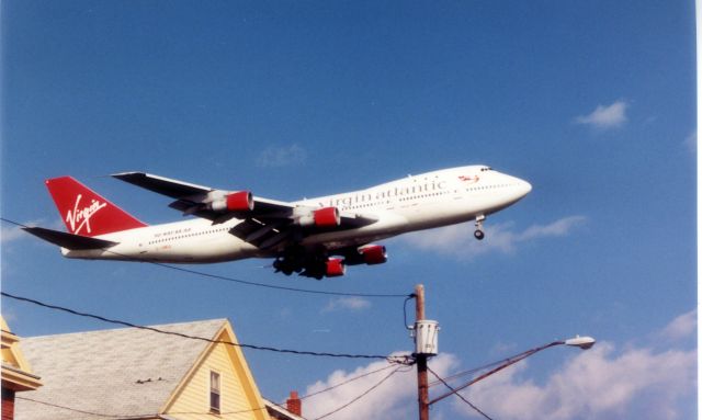 BOEING 747-100 (G-VMIA) - Virgin Atlantic B747-123 about to land at Boston Logan Airport's runway 22L in 1997. 