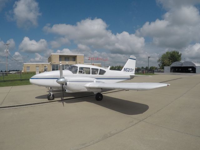 Piper Apache (N5213Y)