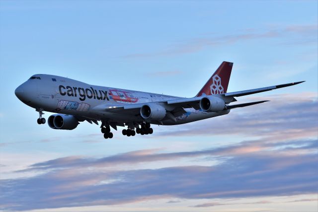 BOEING 747-8 (LX-VCM) - Arriving 5-L at sunset on 03-08-23. My first time to catch this bird at IND.