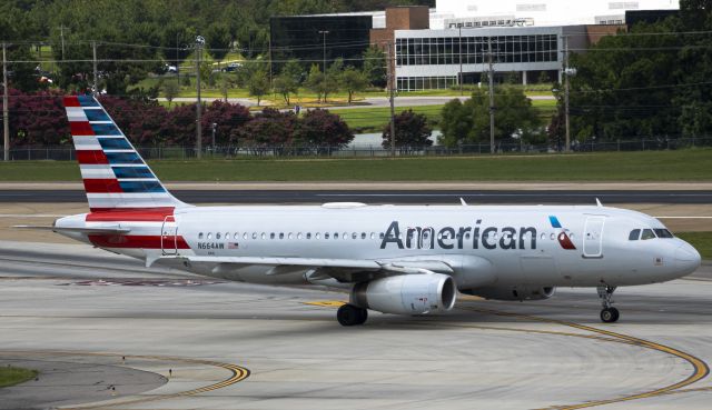 Airbus A320 (N664AW)