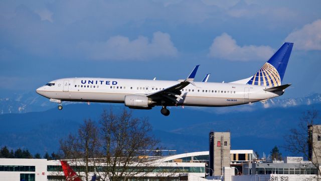 Boeing 737-900 (N63820) - UAL447 from SFO on final to SEA Rwy 34L on 3.28.19. (B737-924(ER)(WL) / ln 4847 / cn 43534).