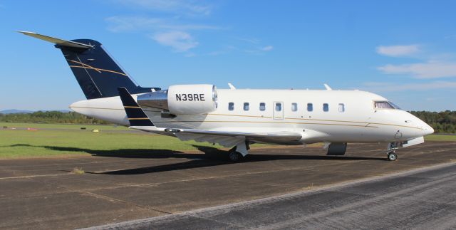 Canadair Challenger (N39RE) - An Airush, Inc. Bombardier CL-600-2B16 Challenger 601-3A (according to the online FAA registry) at Boswell Field, Talladega Municipal Airport, AL during the 1000Bulbs.com 500 at the Talladega Motor Speedway - October 14, 2018.