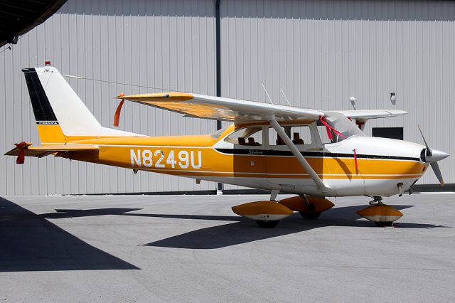 Cessna Skyhawk (N8249U)