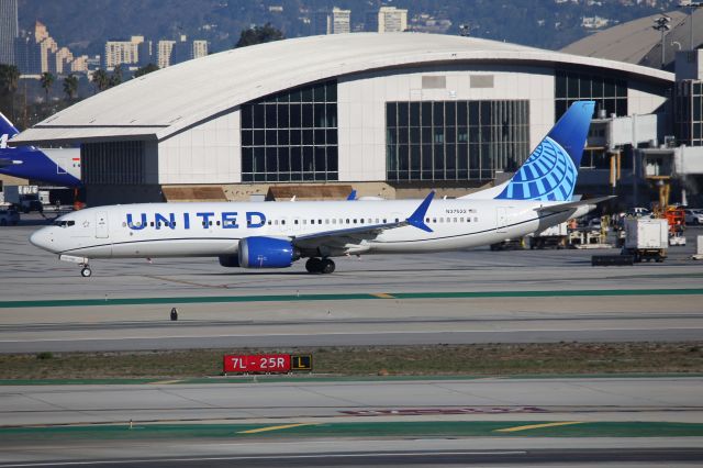 Boeing 737 MAX 9 (N37522)