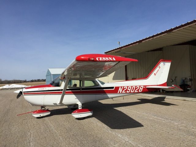 Cessna Skyhawk (N29028)